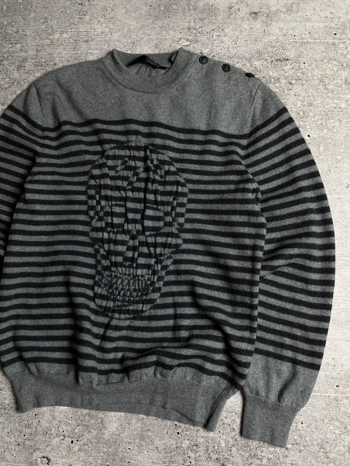 Alexander McQueen Alexander Mqueen Skull Sweater Size US S / EU 44-46 / 1 - 3 Thumbnail