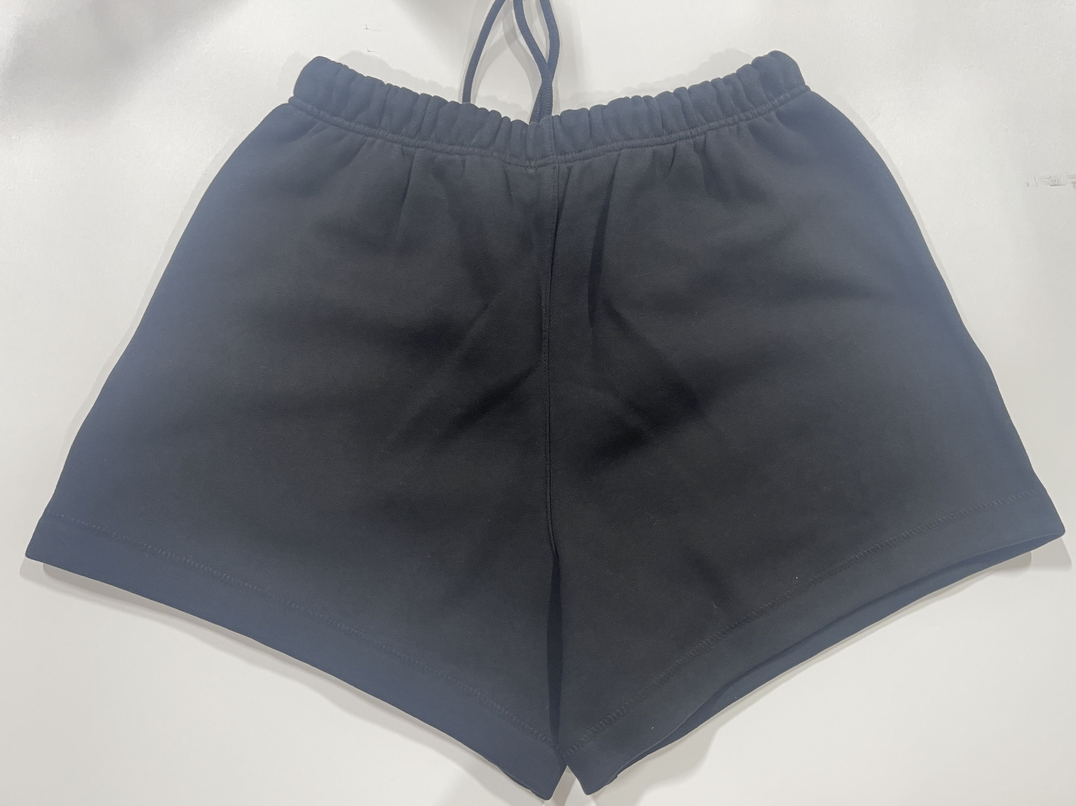 Essentials Fear of God Essentials Running Short Jet Black (S) Size US 32 / EU 48 - 5 Thumbnail