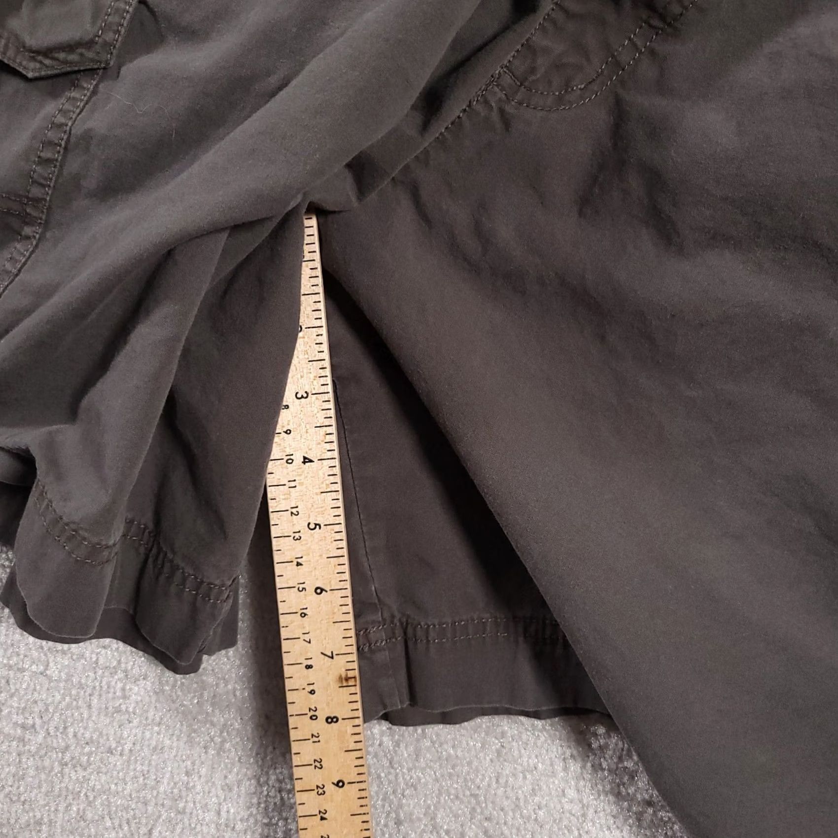 Vintage Columbia Mens Shorts 40 Gray Outdoor Cargo Pockets Regular Denim Cotton Belt Loops Pocketed Casual Size US 40 / EU 56 - 7 Thumbnail