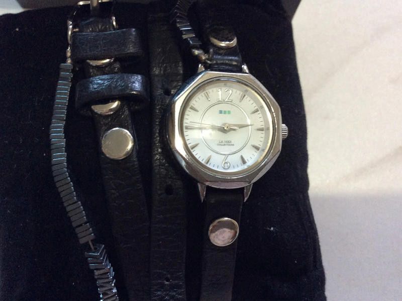 Designer La Mer white dial long black leather strap Size ONE SIZE - 2 Thumbnail