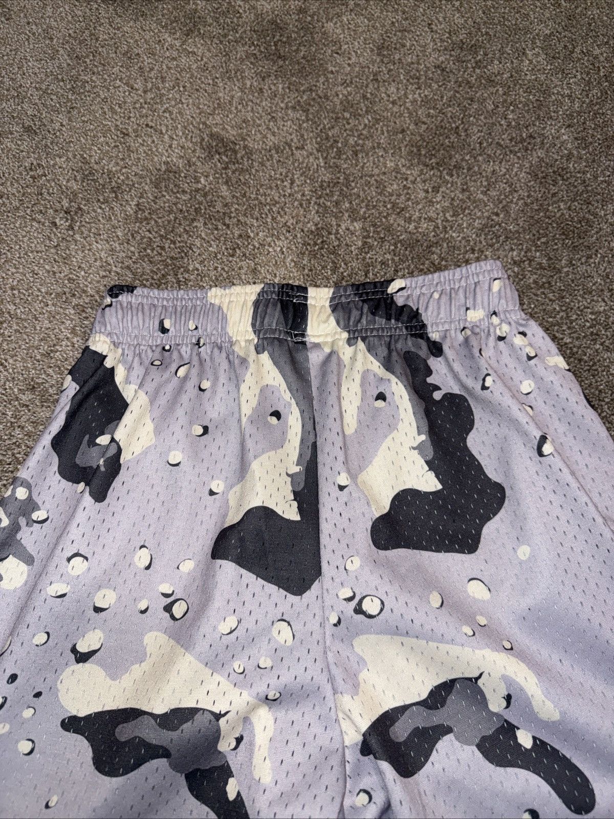 Bravest Studios Bravest Studios Grey Camo Mesh Shorts Size Small Size US 29 - 9 Thumbnail