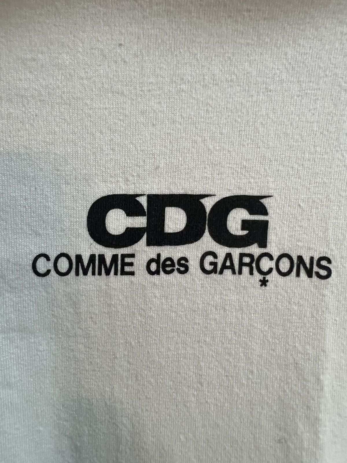 CDG by Comme des Garcons ARCHIVAL! 2010s Comme Des Garcons CDG Side Logo Tee Size US L / EU 52-54 / 3 - 3 Thumbnail