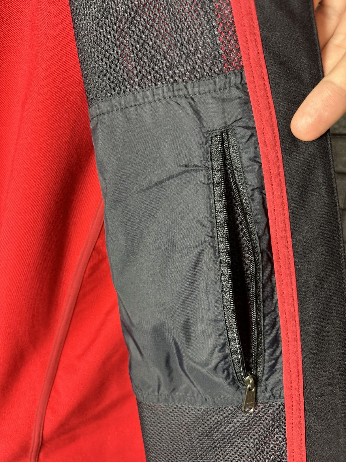 Other Vaude Outdoor Techwear Windproof Light Jacket Size L Size US L / EU 52-54 / 3 - 9 Thumbnail