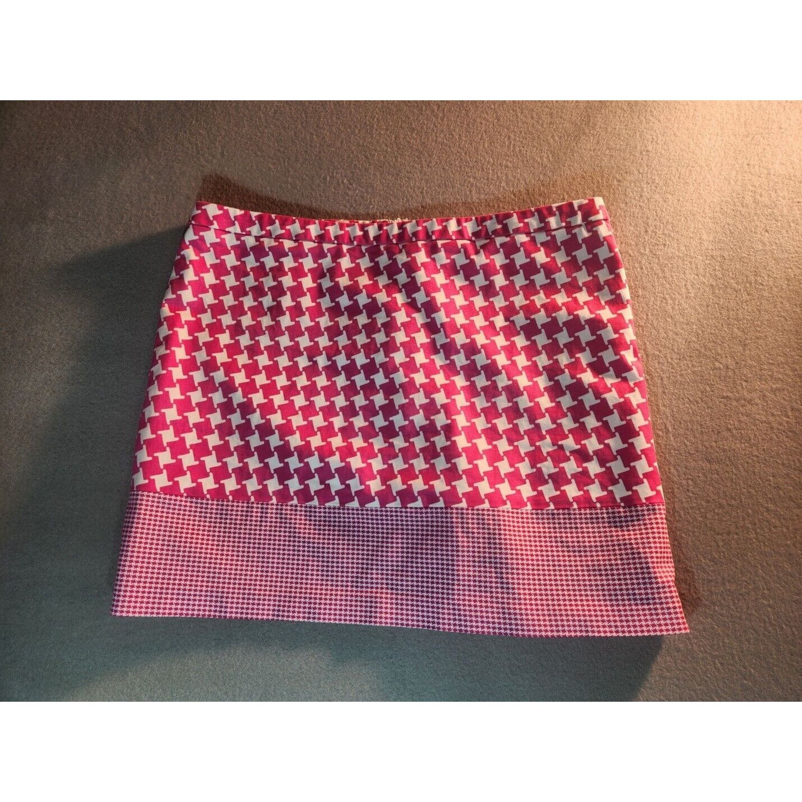 Michael Kors MICHAEL KORS NW0T WOMEN'S PINK MINI SKIRT Size 14 Size 36" / US 14 / IT 50 - 1 Thumbnail