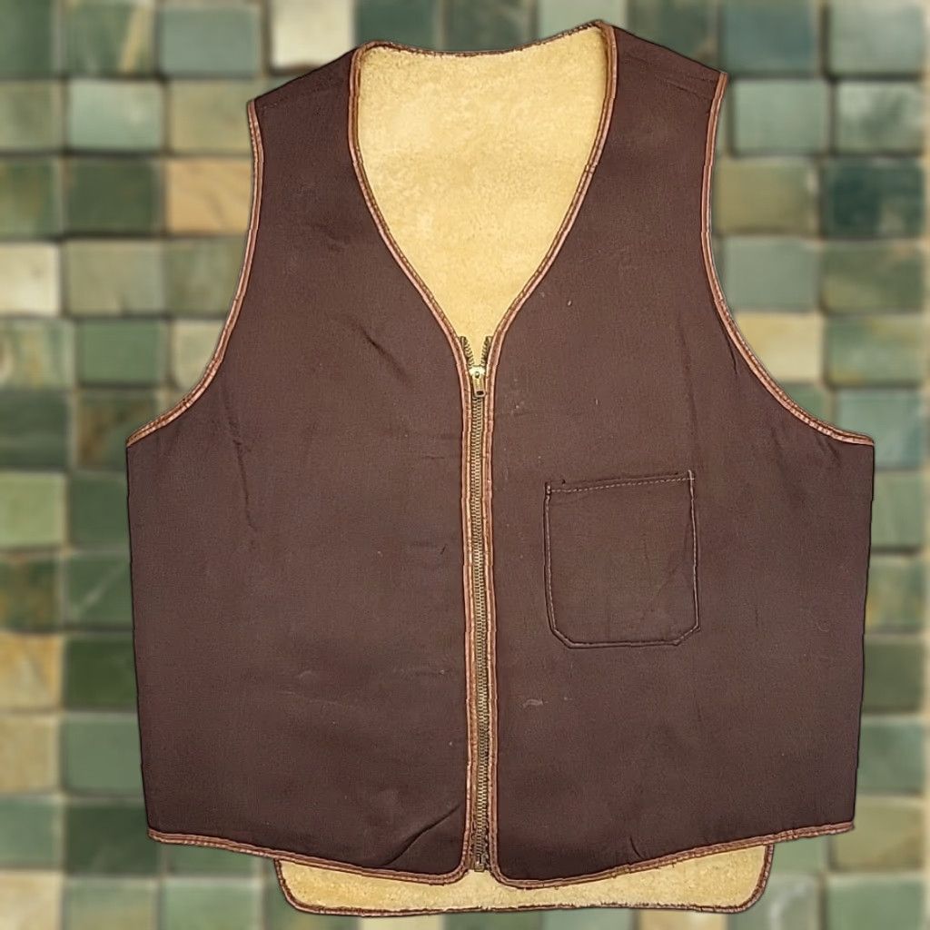 Vintage VINTAGE Shearling Vest Mens M Brown Wool Lining Western Ranch Workwear 70s Zip Zipper Cowboys Cowboys Mens Size US M / EU 48-50 / 2 - 1 Thumbnail