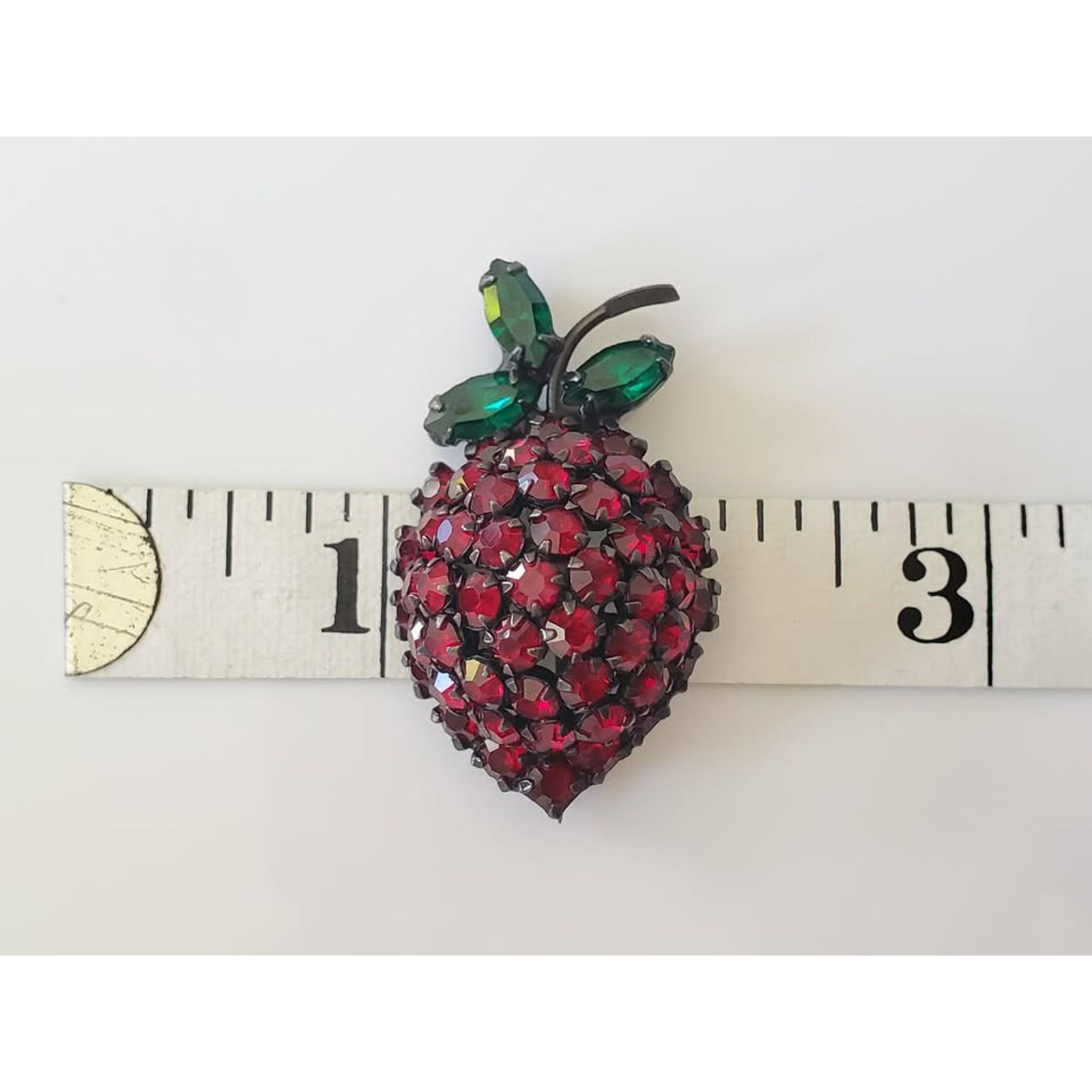 Other Vintage Warner Designer Strawberry Dome Brooch Size ONE SIZE - 5 Thumbnail