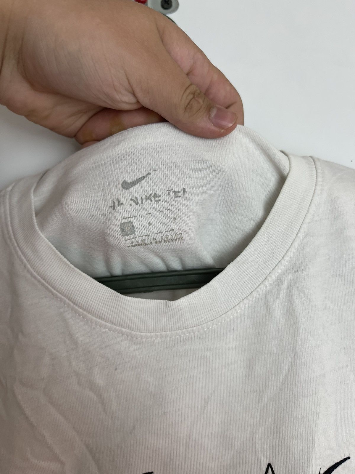 Nike Mens Nike T Shirt air max big logo tee streetwear y2k Size US M / EU 48-50 / 2 - 3 Thumbnail