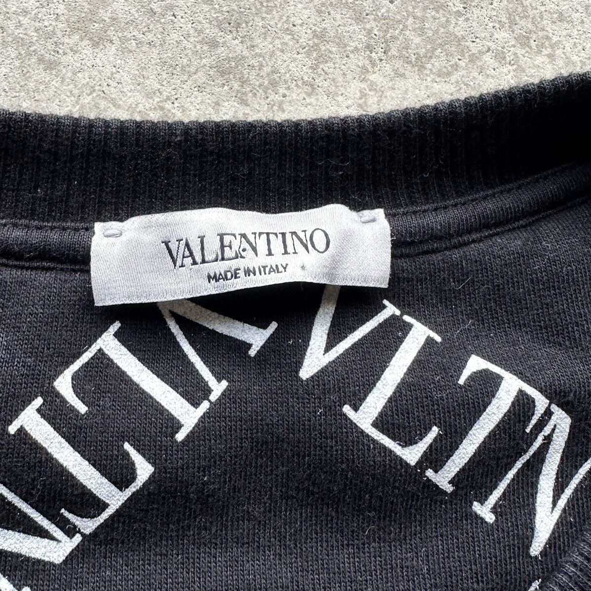 Valentino Valentino Men’s Crew Neck Sweatshirt Spell Out AOP Size US S / EU 44-46 / 1 - 2 Thumbnail