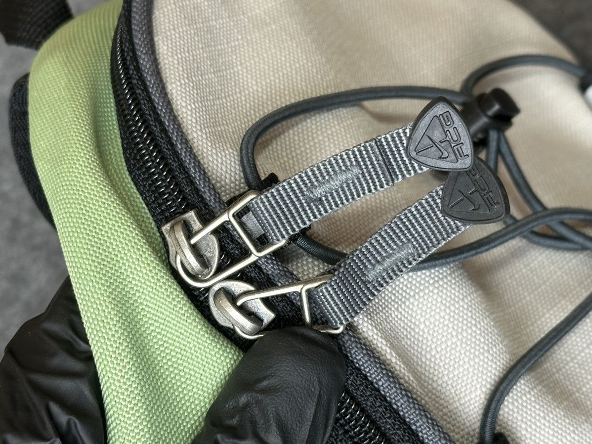 Nike ACG Nike ACG mini trail backpack with a front bungee cord system Size ONE SIZE - 11 Thumbnail