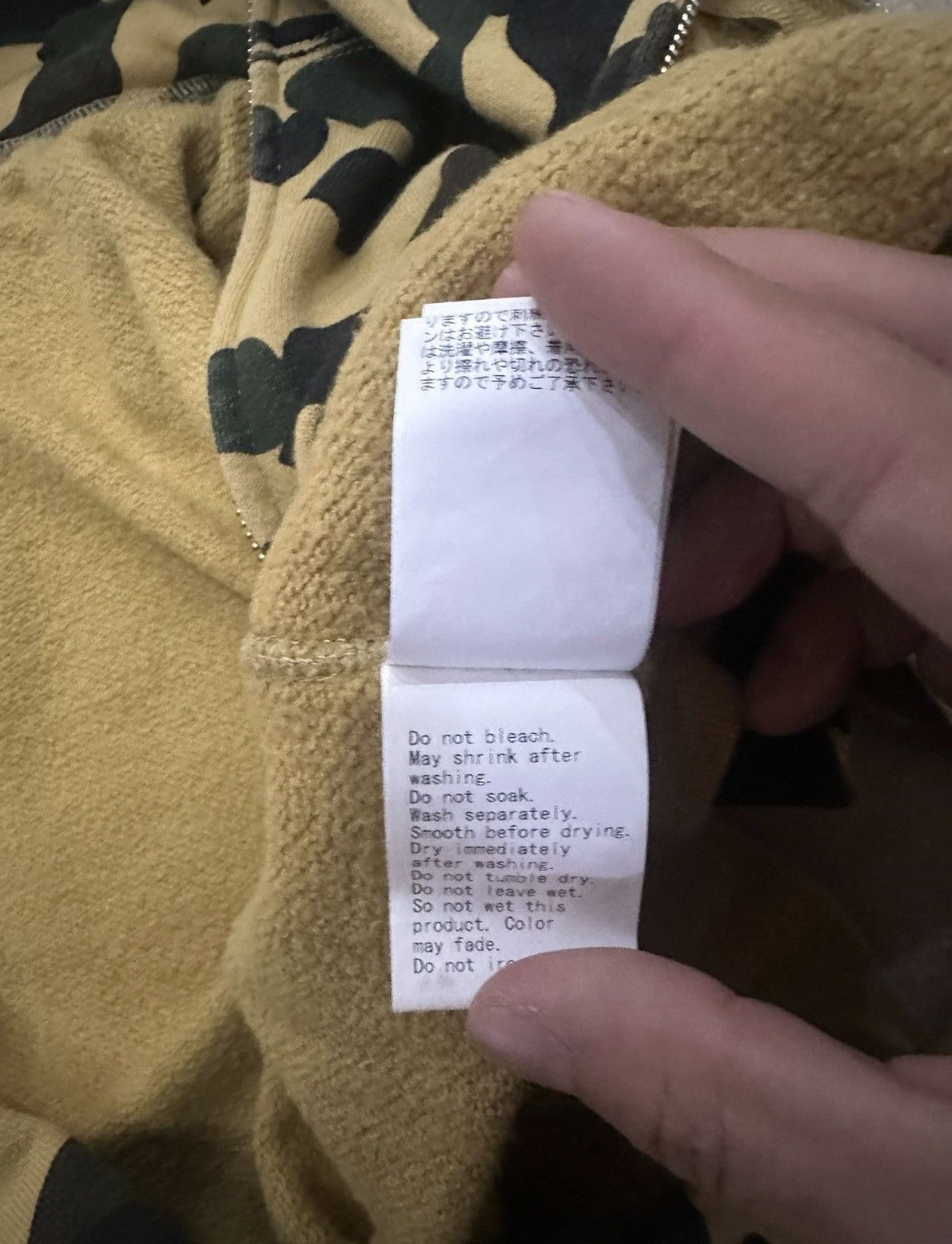 Bape BAPE 1st Yellow Camo Shark Hoodie K5 Size US S / EU 44-46 / 1 - 6 Thumbnail