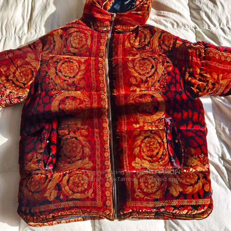 Versace Versace Velvet floral down jacket Size US XL / EU 56 / 4 - 2 Thumbnail