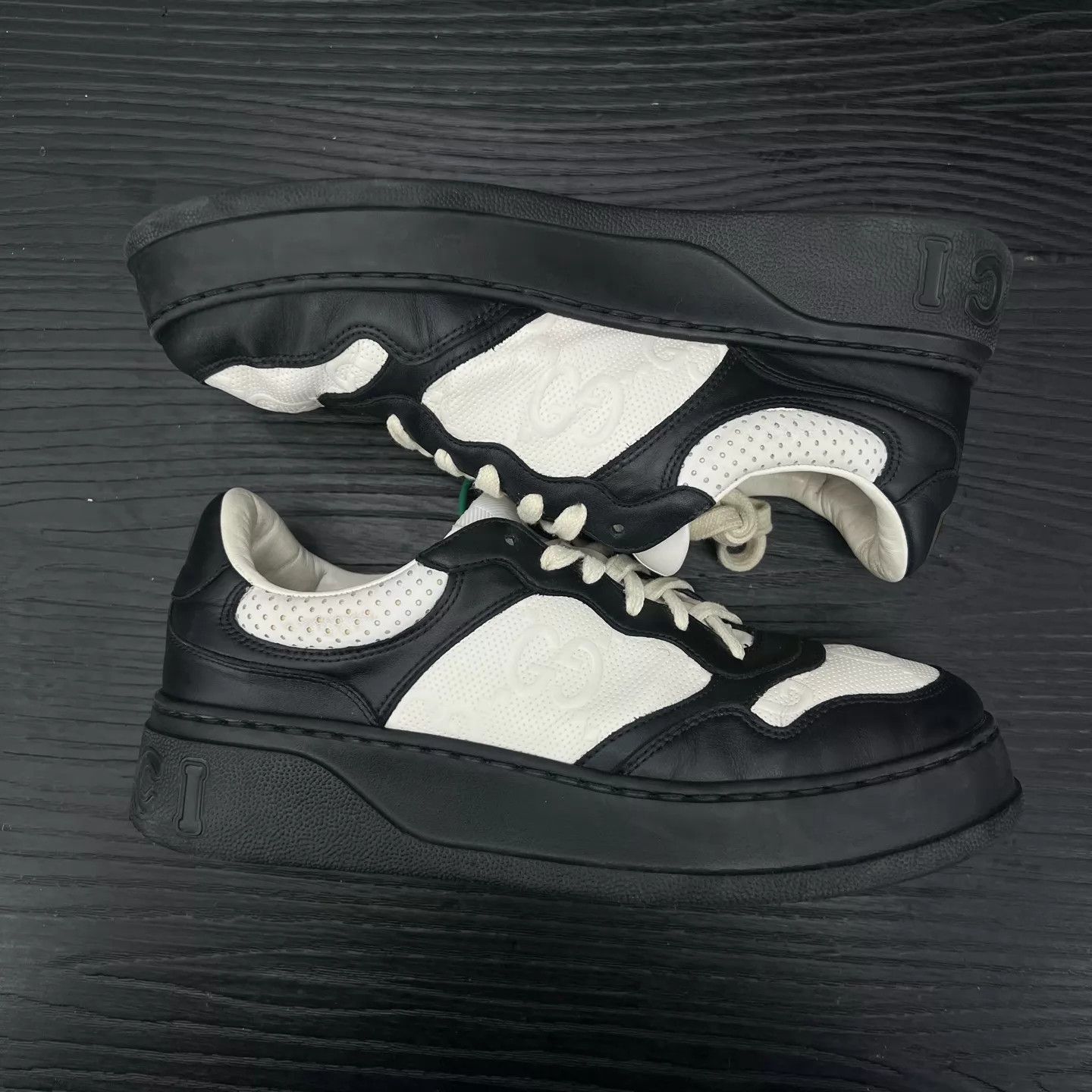 Gucci Gucci Biscuit Sneakers Black & White UK7.5/EU41.5 Size US 8.5 / EU 41-42 - 3 Thumbnail