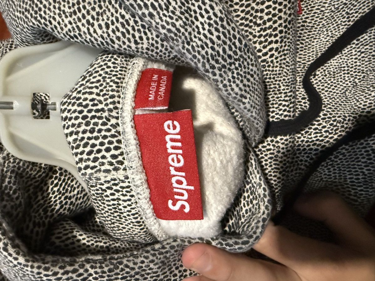 Supreme Supreme SS25 Snakeskin Small Box Logo Hoodie Size US XL / EU 56 / 4 - 2 Thumbnail