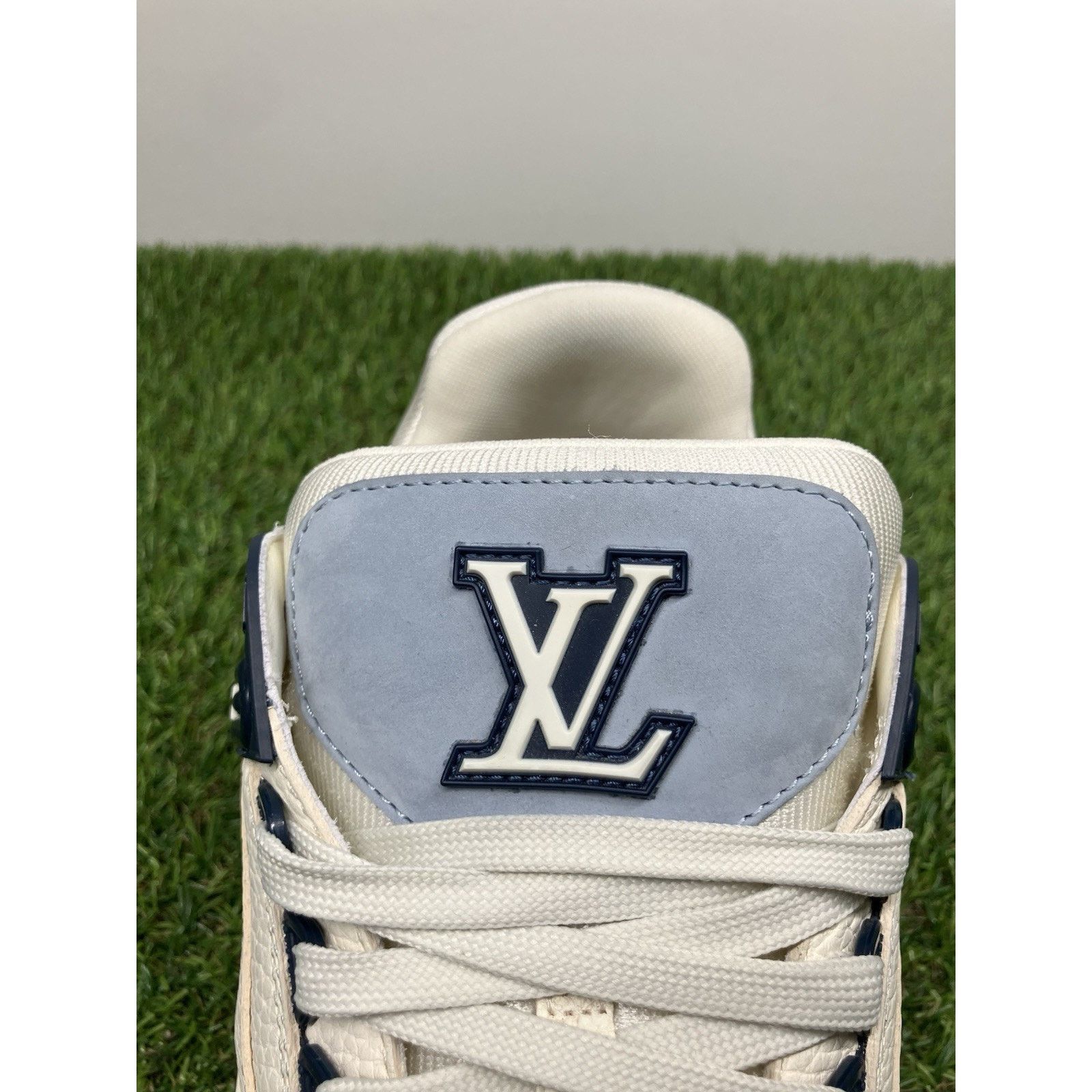 Louis Vuitton Louis Vuitton Trainer ' Blue Beige ' | EXCELLENT Size US 11 / EU 44 - 6 Thumbnail