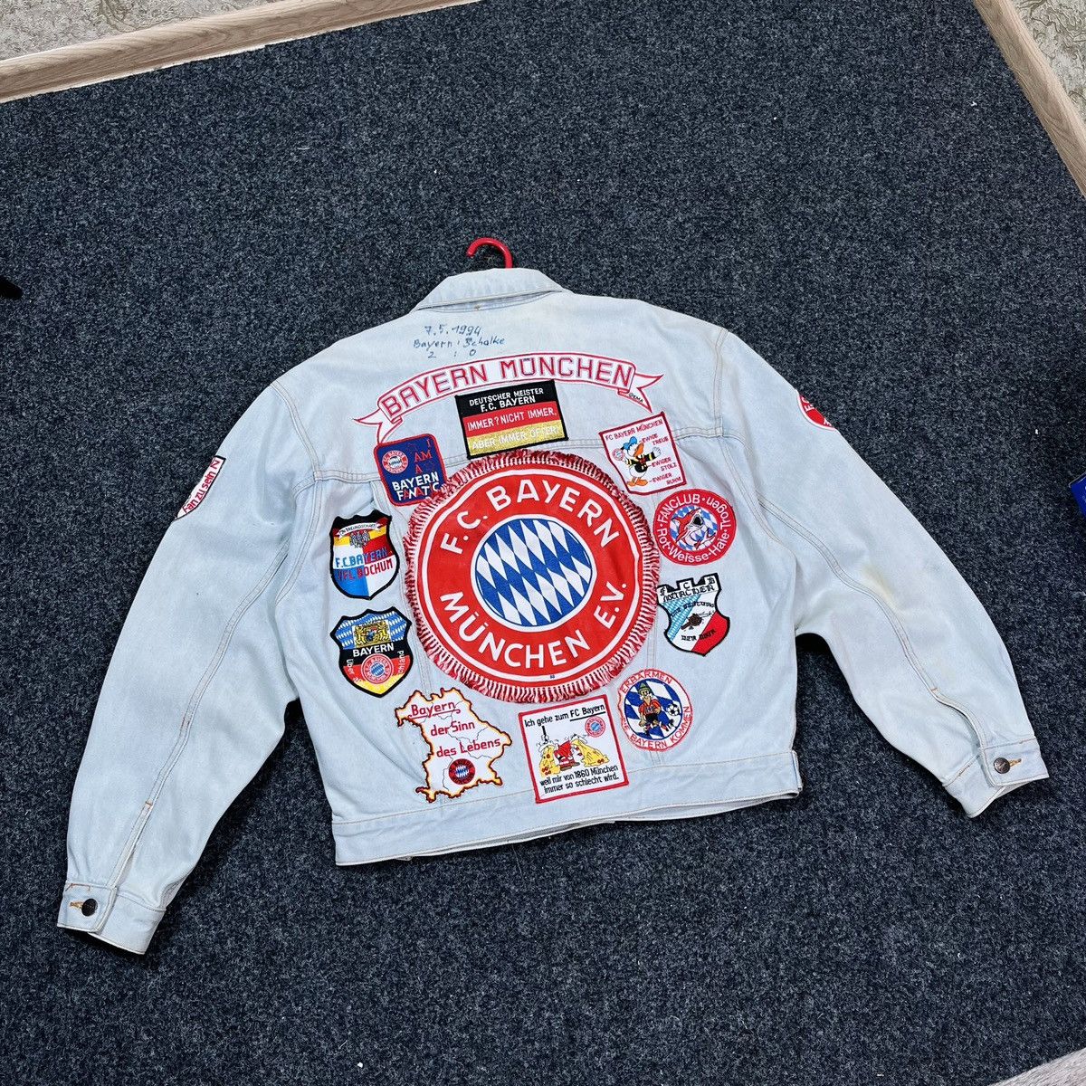 Vintage Vintage Bayern Munich Fan Denim Custom Patch Jacket Size US L / EU 52-54 / 3 - 1 Thumbnail