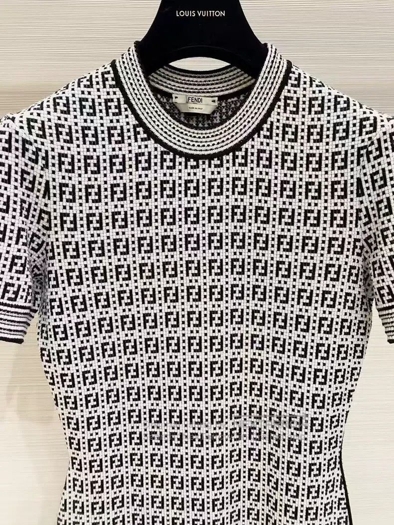 Fendi Fendi Long knitted dress Size XS / US 0-2 / IT 36-38 - 2 Thumbnail
