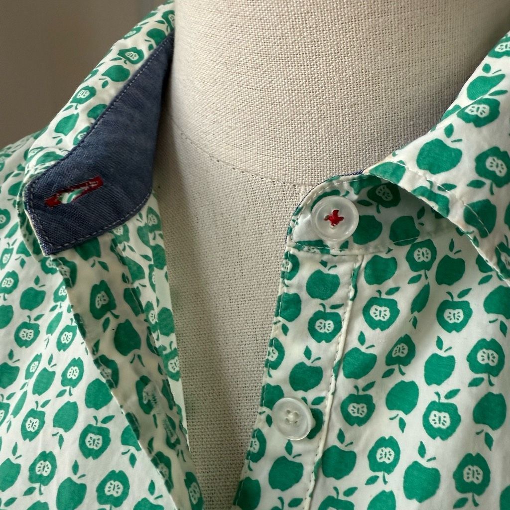 Other Talbots Green Apple Novelty Print 100% Cotton Half Button Po Size L / US 10 / IT 46 - 6 Thumbnail