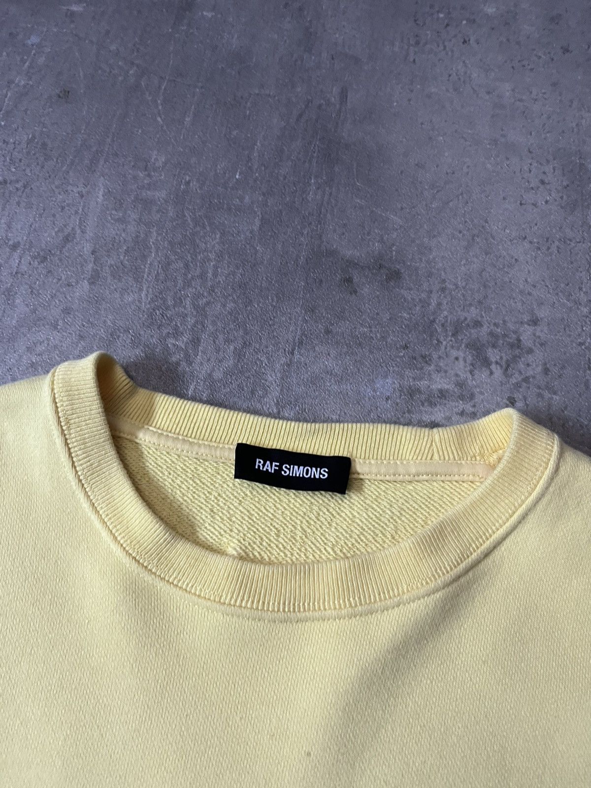 Raf Simons Raf Simons F/W 2018 Drugs yellow sweatshirt Size US L / EU 52-54 / 3 - 6 Thumbnail