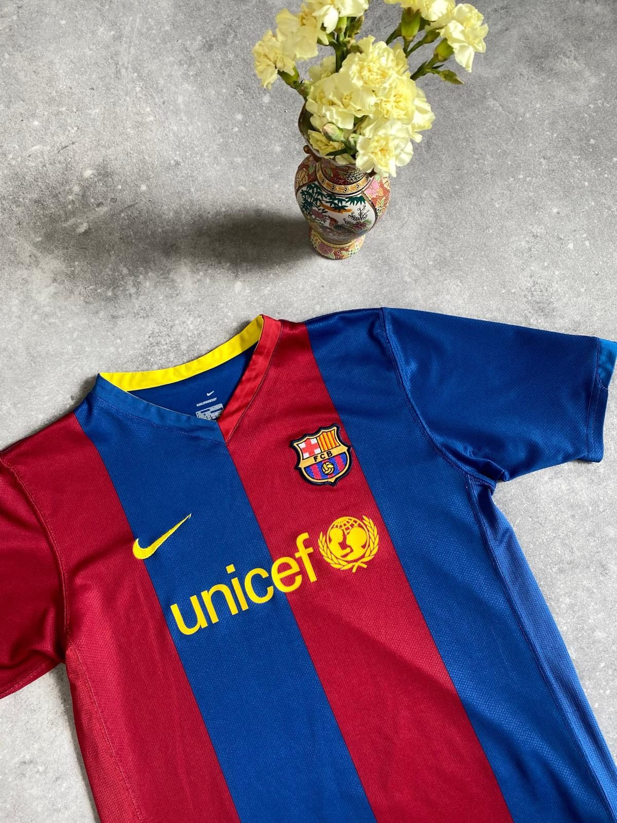 Nike Vintage Nike FC Barcelona UNICEF 2006 Ronaldinho Henry Xavi Size US S / EU 44-46 / 1 - 1 Thumbnail