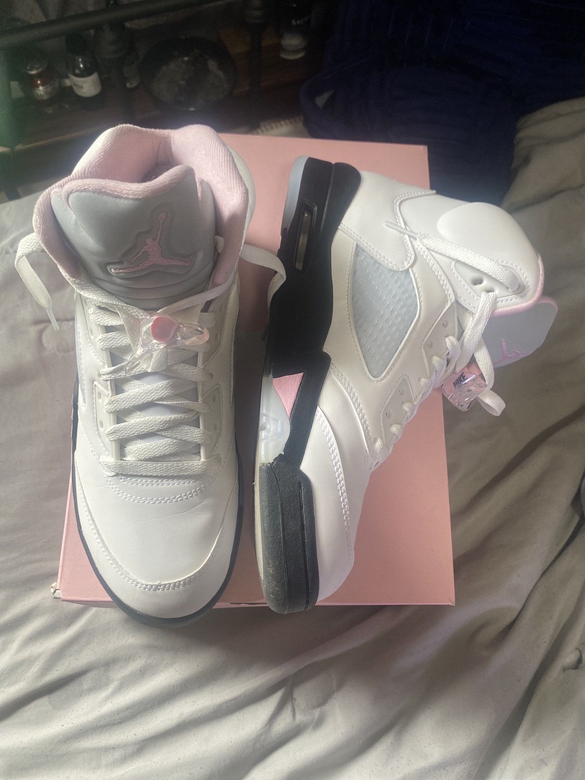 Jordan Brand Jordan 5 Retro soft pink Size US 9 / EU 42 - 8 Thumbnail