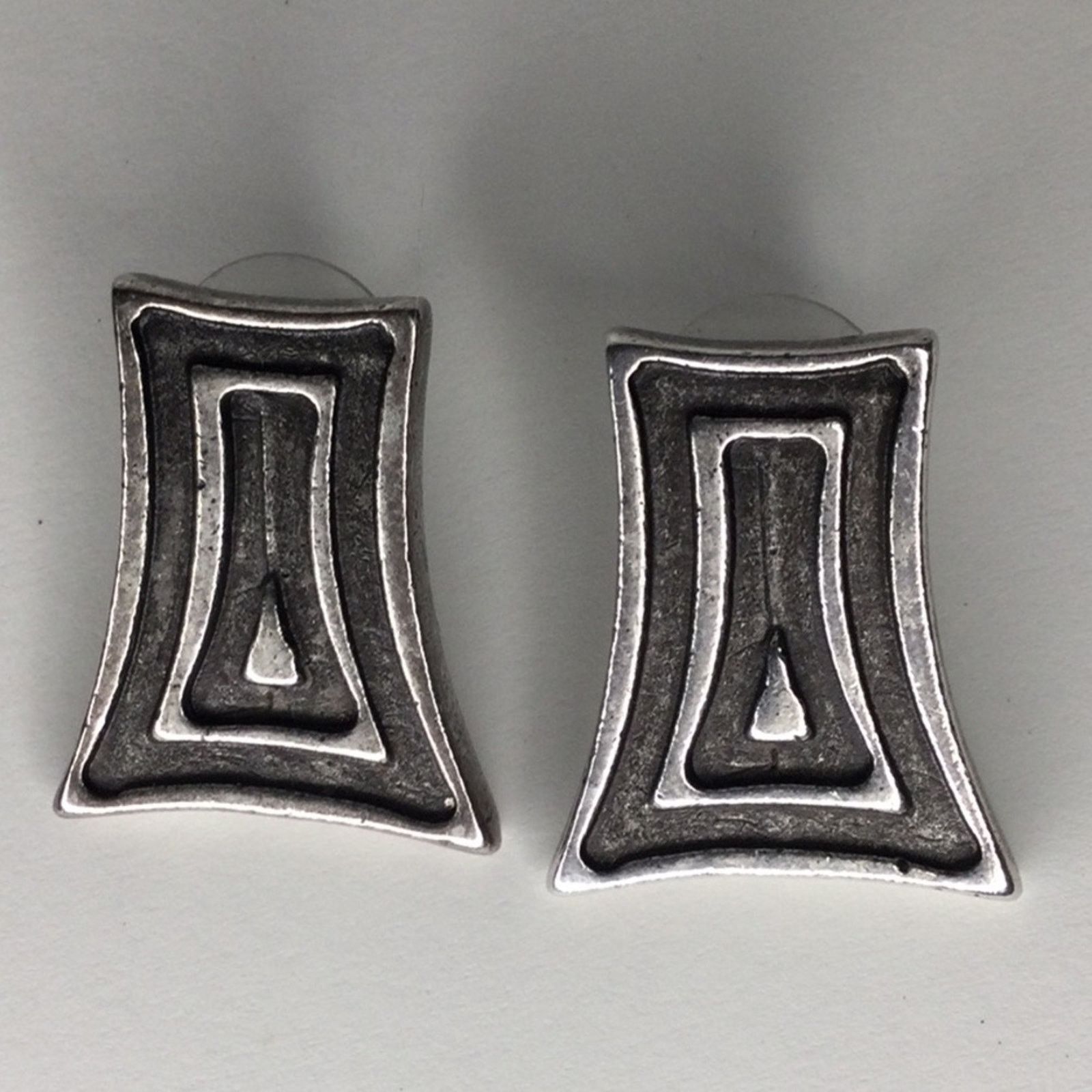 Other Silver & Black Geometric Trapezoid Push Back 1980's Earrings Size ONE SIZE - 4 Thumbnail