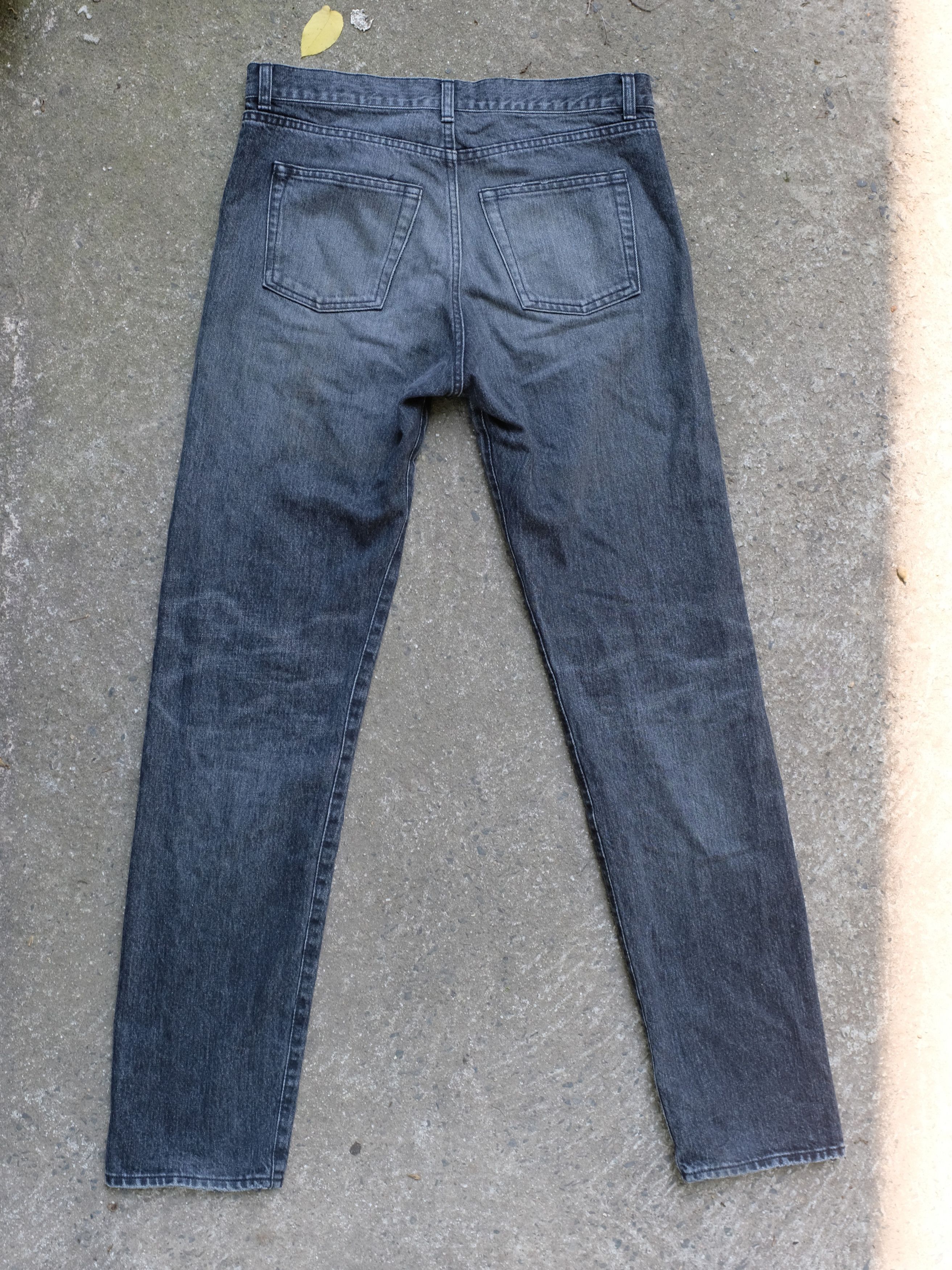 Saint Laurent Paris Saint Laurent Paris D16 M/BG-LW Baggy Distressed LW Jeans Size US 28 / EU 44 - 4 Thumbnail
