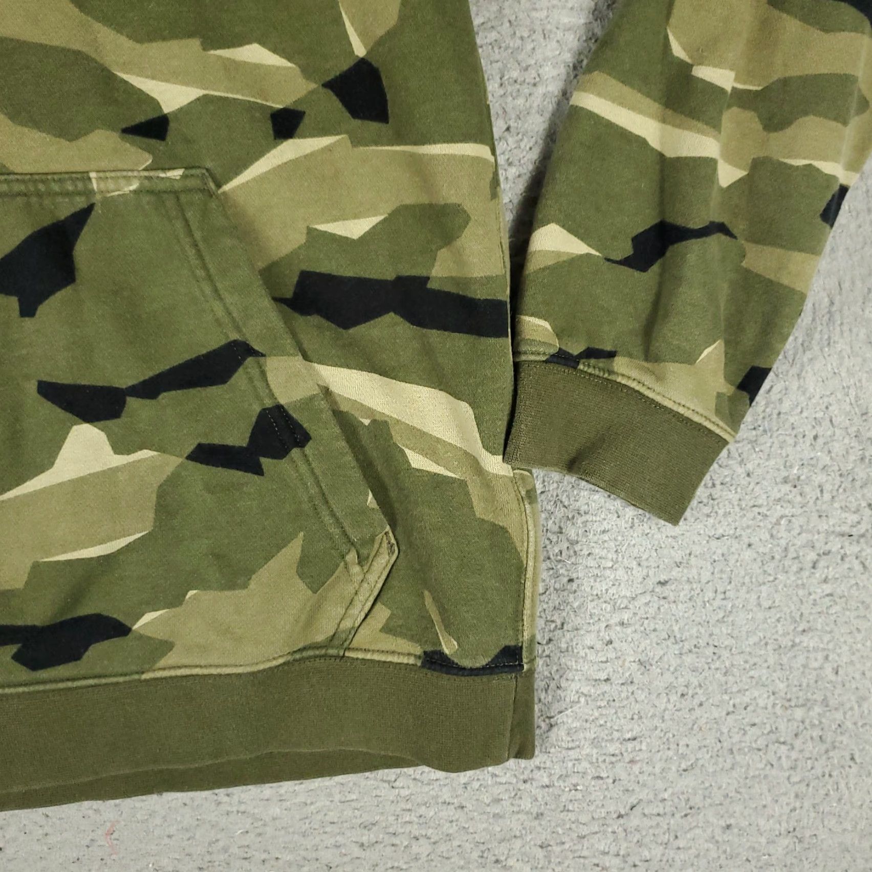 Nike Nike Hoodie Mens M Green Camouflage Pullover Sweatshirt Zipless Mock Neck All Seasons Pockets Logo Classic Outdoors Mens Size US M / EU 48-50 / 2 - 4 Thumbnail