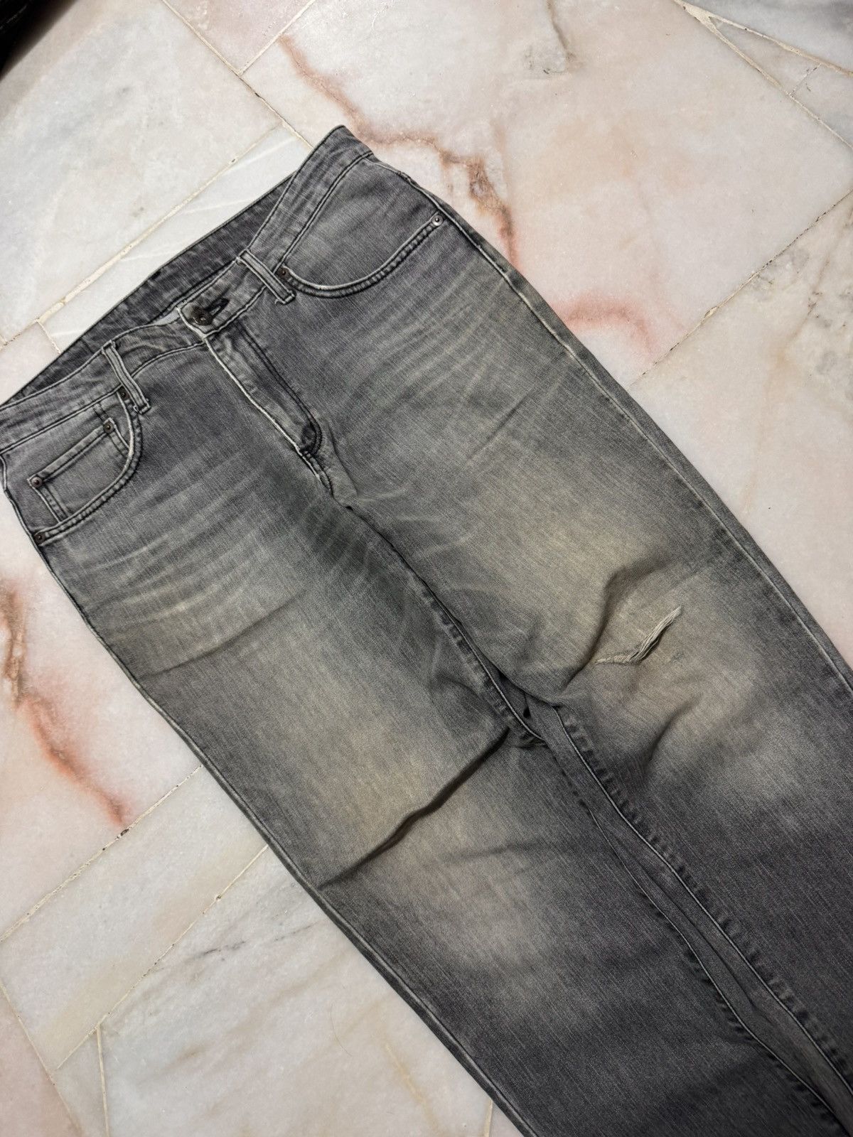 Edwin VINTAGE 2000s EDWIN CRAZY FADE DISTRESSED BAGGY Size US 32 / EU 48 - 7 Thumbnail