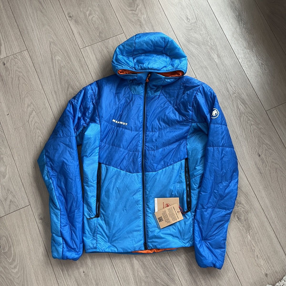 Mammut *SOLD* Mammut Eigerjoch Light IN Hooded Jacket Frank