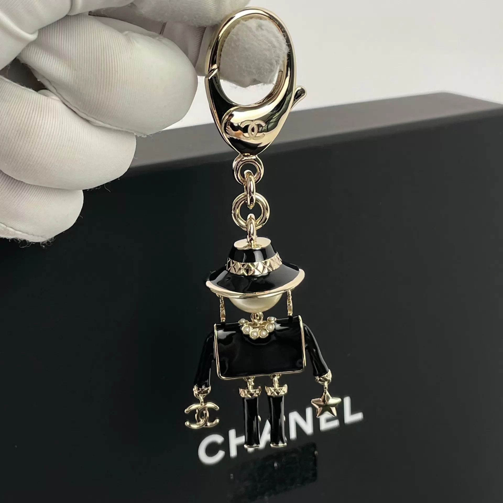Chanel Chanel Little Monster Charm Size ONE SIZE - 5 Thumbnail