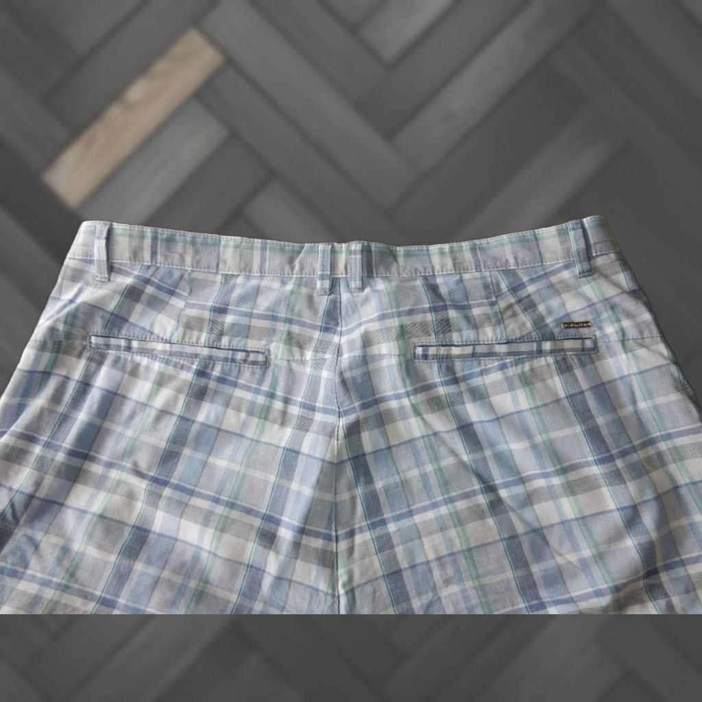 Calvin Klein VINTAGE Calvin Klein Men's Shorts Chino Size 34 Gray Plaid Casual Summer Size US 34 / EU 50 - 1 Thumbnail