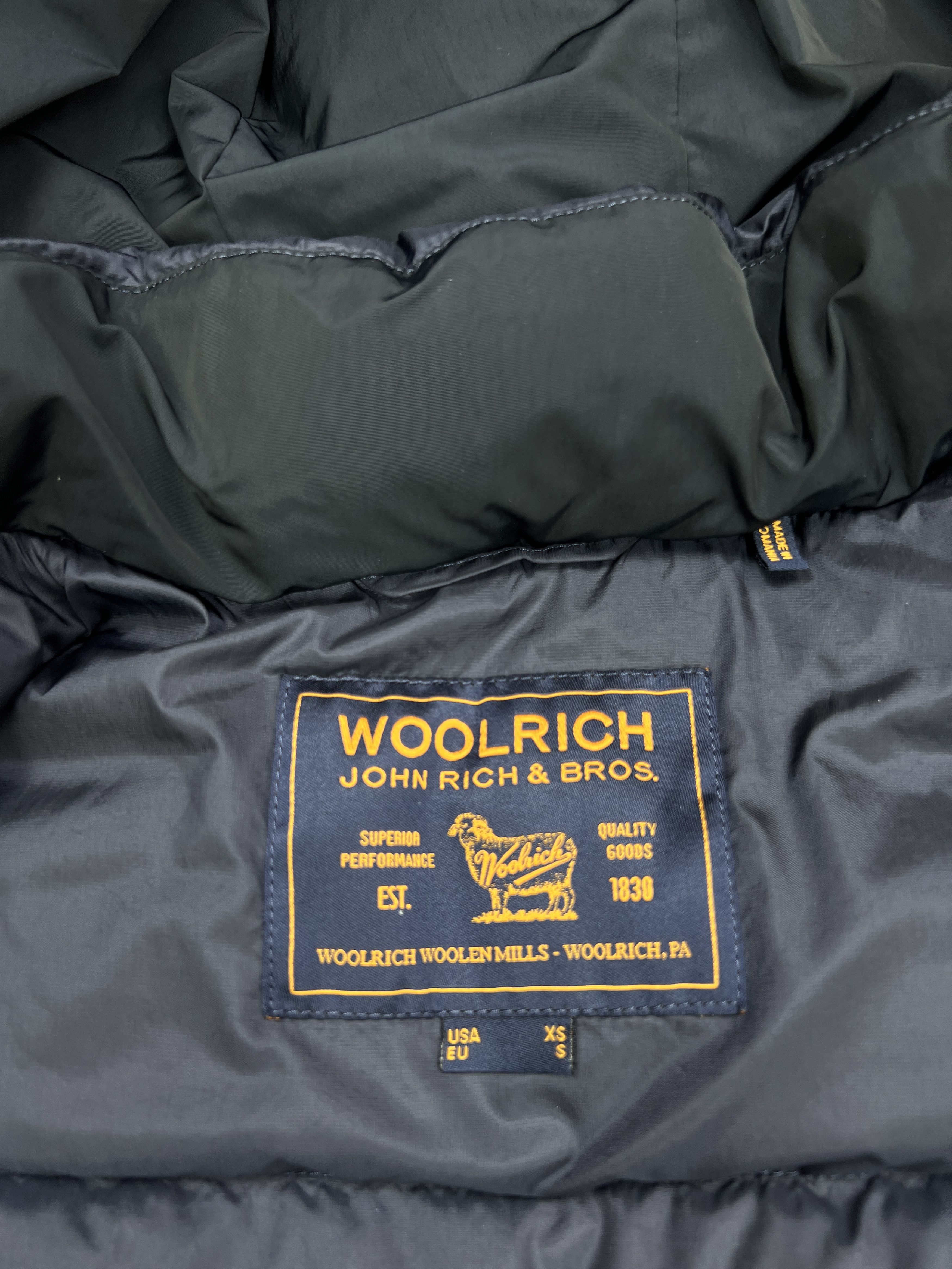Woolrich Woolen Mills Woolrich Navy Blue Nylon Down Jacket Parka Size US XS / EU 42 / 0 - 10 Thumbnail