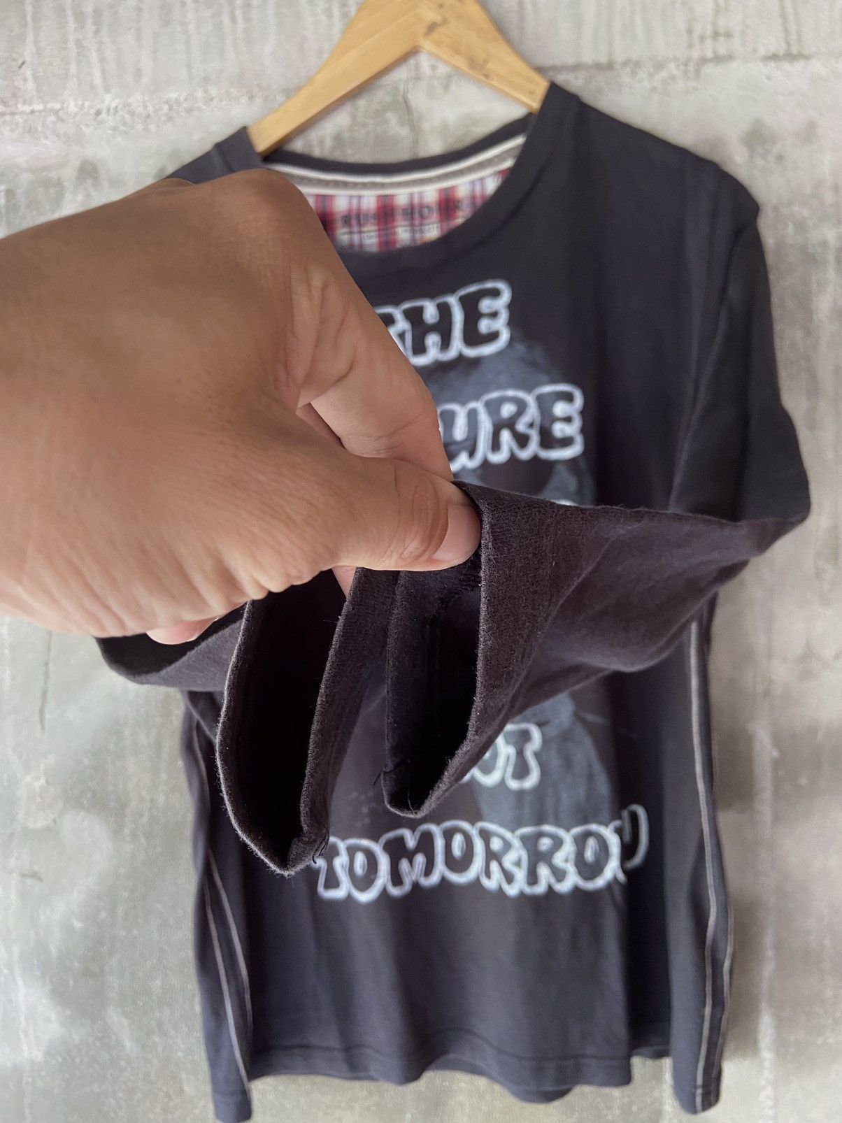 Beauty Beast THE FUTURE STARTS TODAY NOT TOMORROW LONG SLEEVE Size US M / EU 48-50 / 2 - 3 Thumbnail