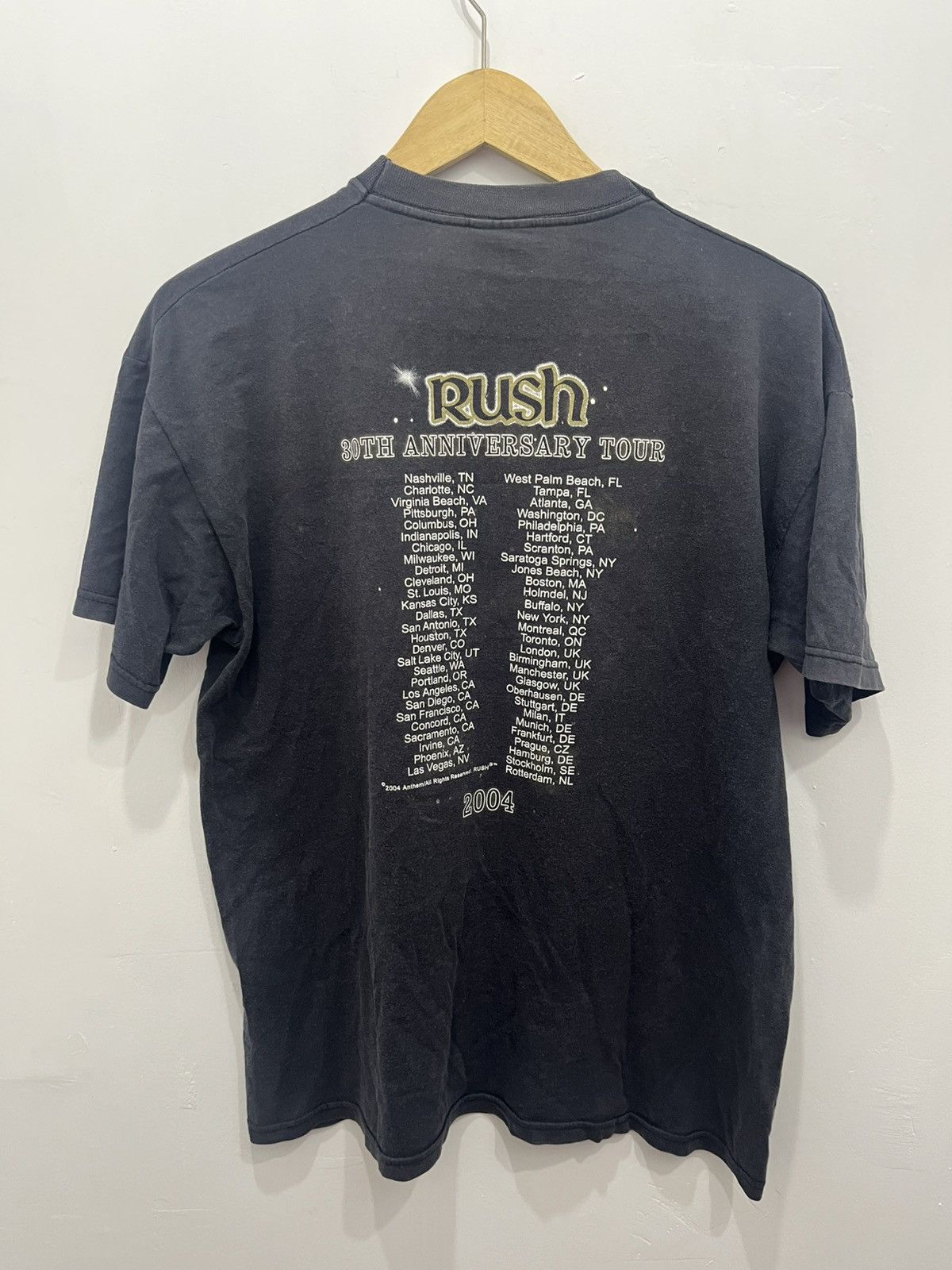 Band Tees vintage rush t-shirt band tee black ©️ 2004 tour Size US M / EU 48-50 / 2 - 7 Thumbnail