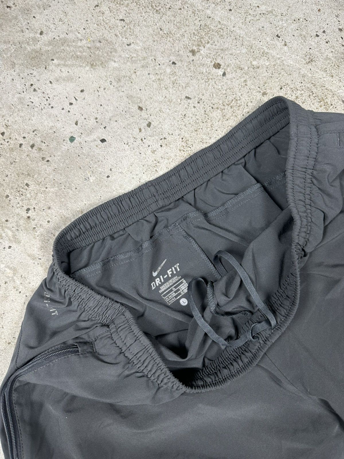 Nike × Vintage Vintage Y2K Nike Baggy Grey Track Pants Swoosh Rare Size US 34 / EU 50 - 8 Thumbnail