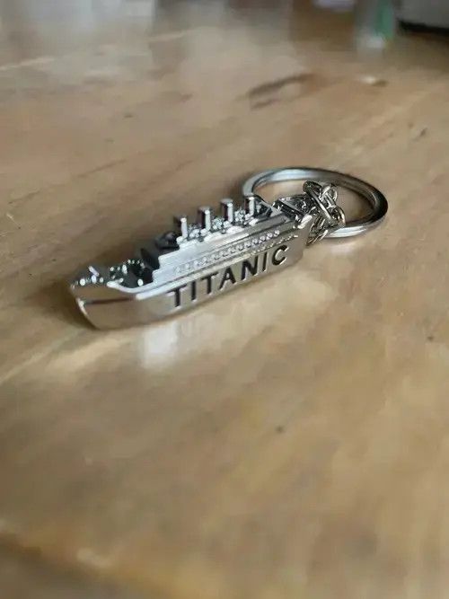 Other 3D Titanic Cruise Ship Model Keychain Size ONE SIZE - 3 Thumbnail