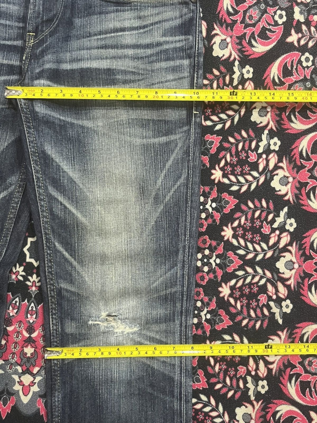 Levi's Vintage Levi’s 511 Slim Fit Blue Whisker Washed Rip Jeans Size US 31 - 15 Thumbnail