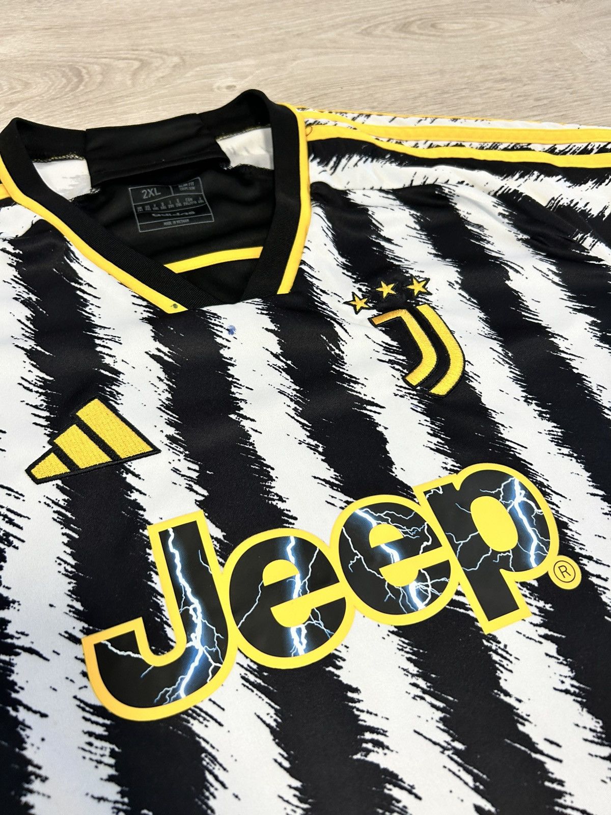 Adidas JUVENTUS 2023 2024 HOME JERSEY FOOTBALL SHIRT ADIDAS MEN Size US XXL / EU 58 / 5 - 3 Thumbnail
