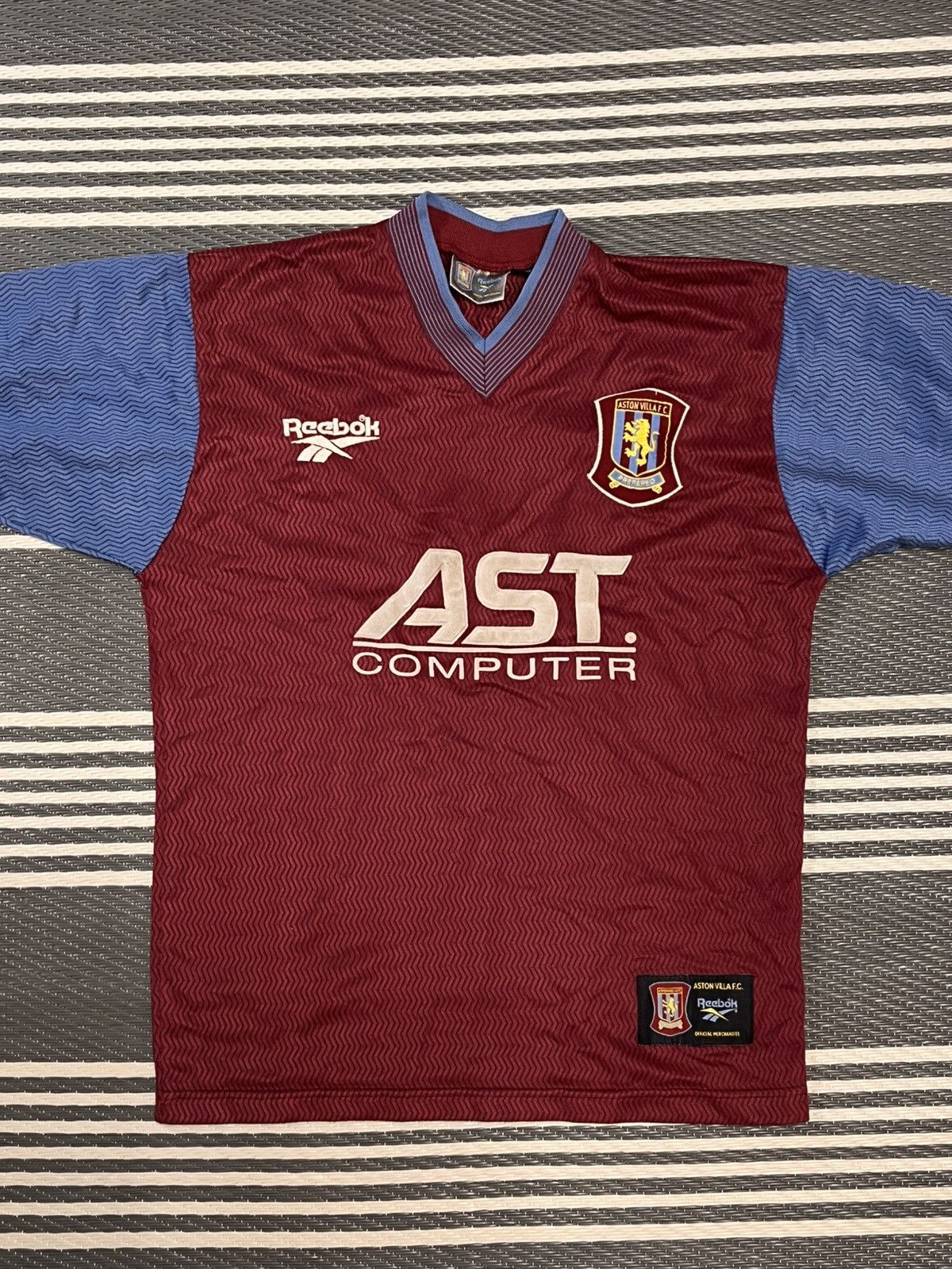 Reebok × Vintage 1997/1998 Aston Villa Reebok Home Soccer Jersey Size US M / EU 48-50 / 2 - 1 Thumbnail