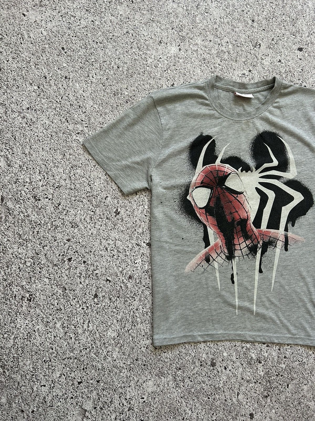 Cartoon Network × Marvel Comics 2014 The Amazing Spider Man 2 Venom Marvel Hype Y2K T-Shirt Size US XL / EU 56 / 4 - 3 Thumbnail