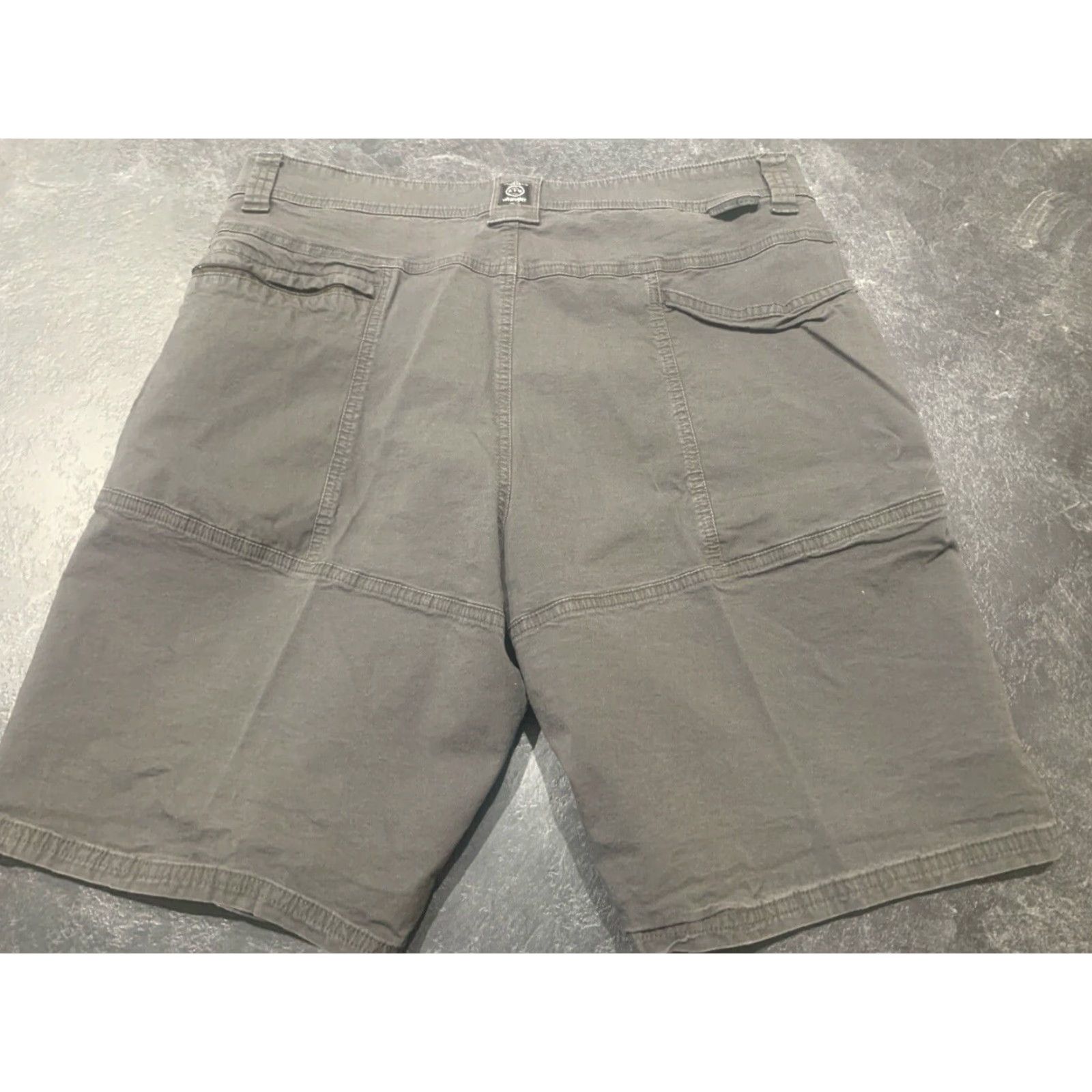 Wrangler VINTAGE Wrangler Men Cargo Shorts 34 Gray Cotton Canvas Utility Hiking Camping All Terrain Gear Size US 34 / EU 50 - 4 Thumbnail