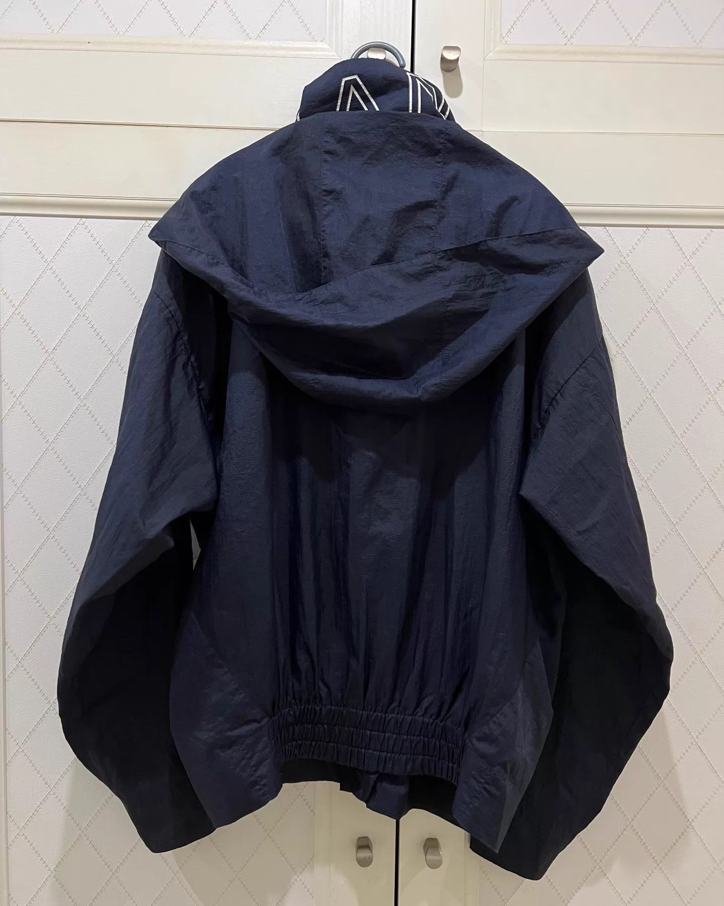 Chanel Chanel Logo Tear-resistant Check Windbreaker Navy Size XS / US 0-2 / IT 36-38 - 2 Thumbnail