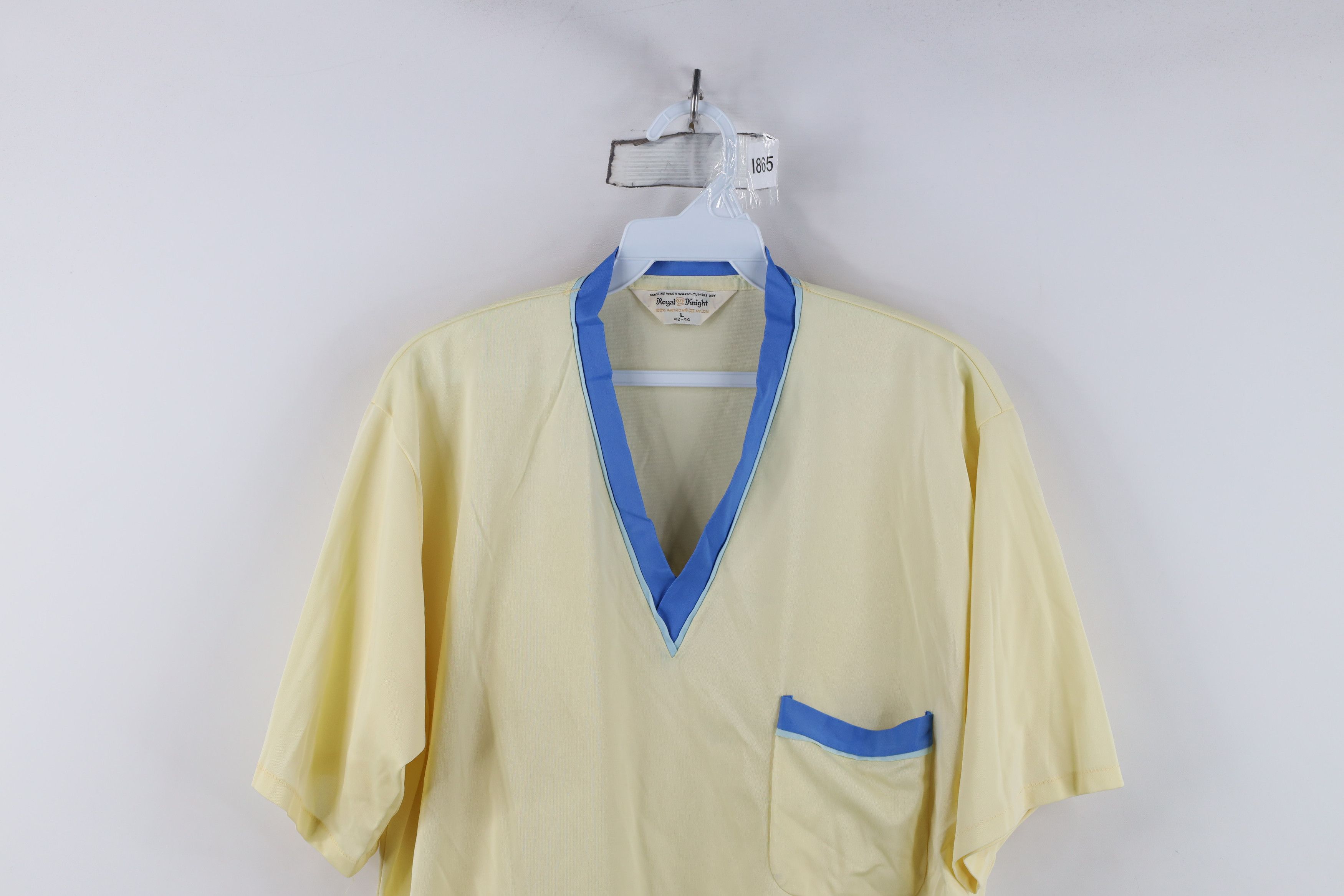 Vintage Vintage 70s Streetwear Knit Short Sleeve V-Neck T-Shirt USA Size US L / EU 52-54 / 3 - 2 Thumbnail