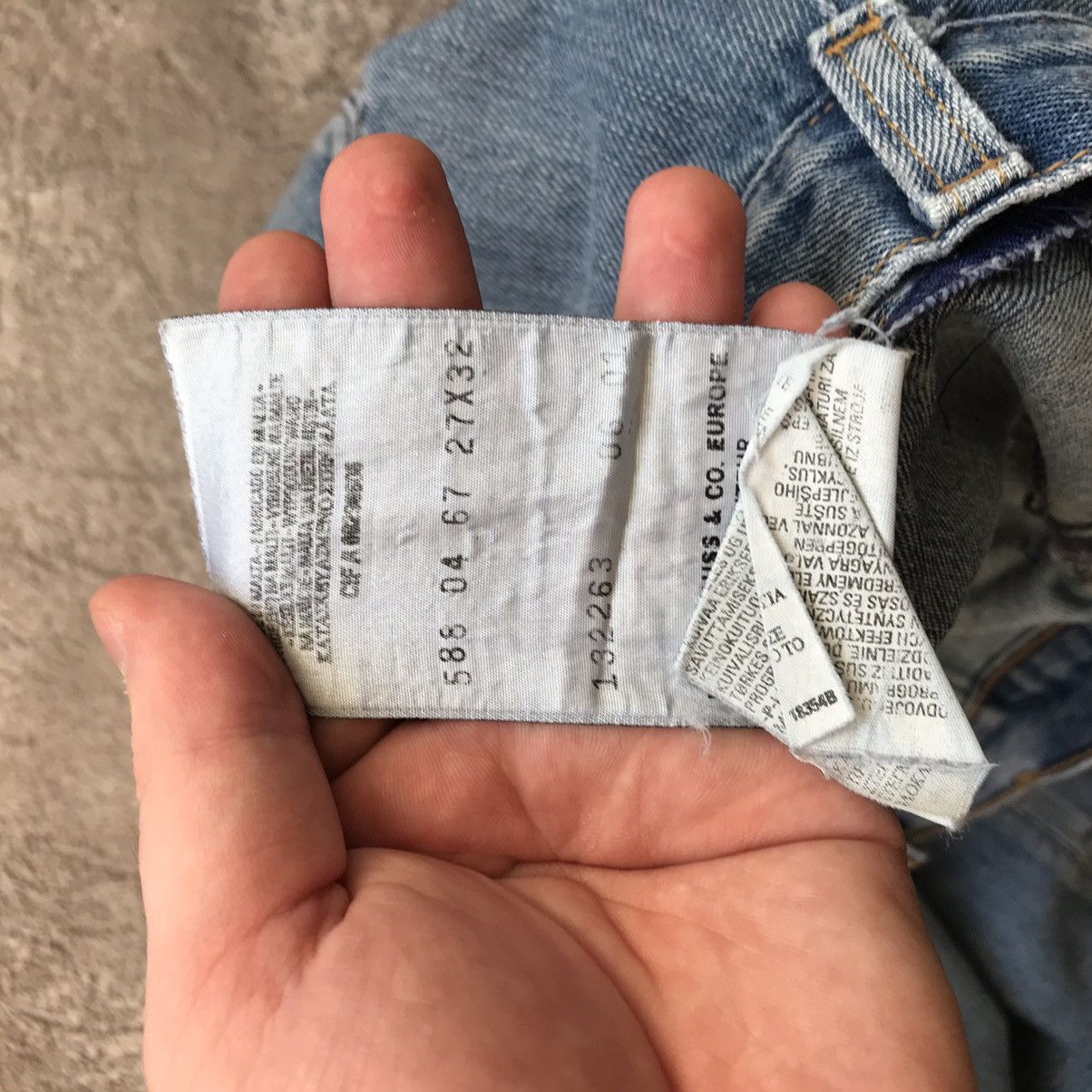 Vintage Vintage 90s Levis Baggy Wide Leg Faded Jeans Skate Logo 27 Size 27" / US 4 / IT 40 - 7 Thumbnail