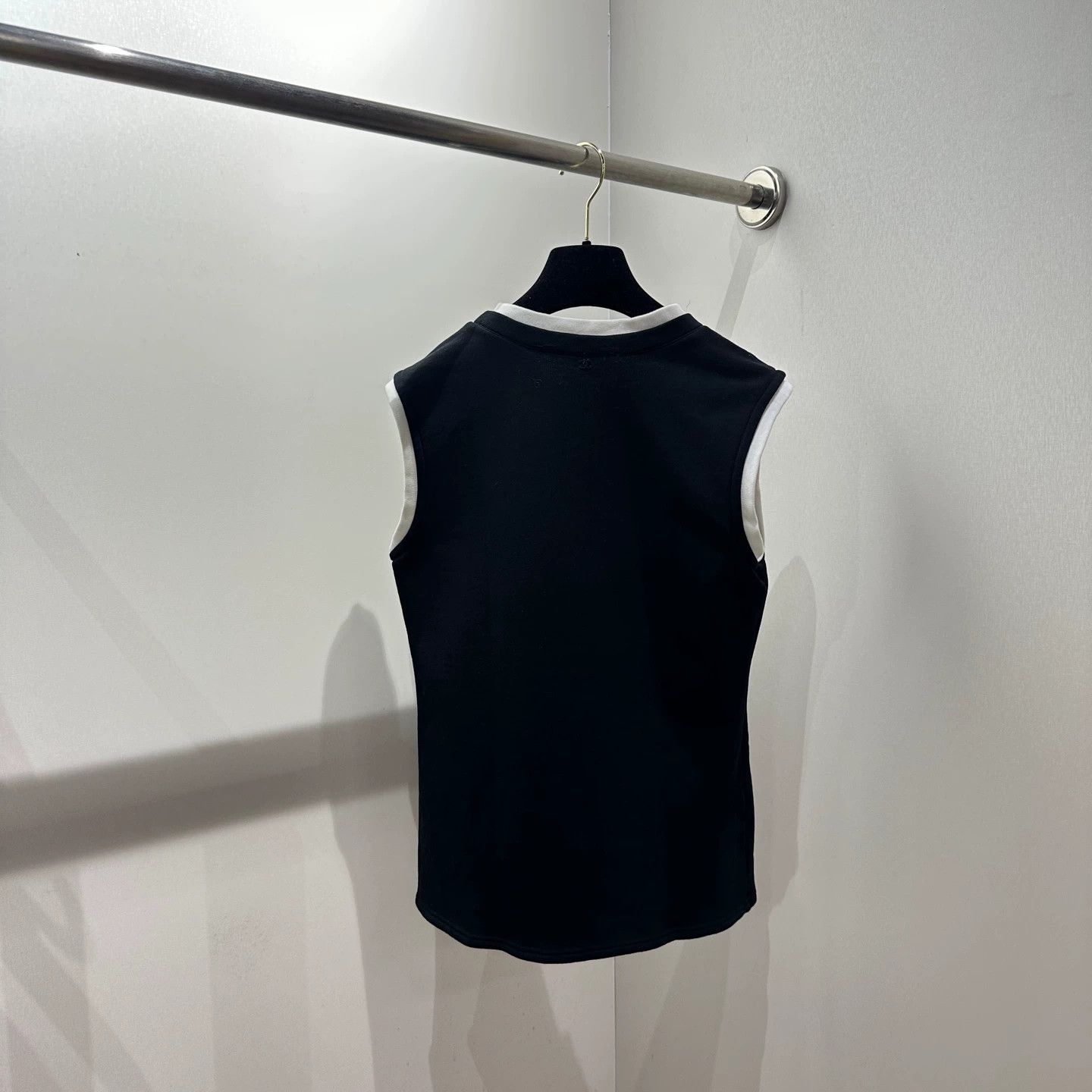 Chanel Chanel Women's N°5 Target Cotton Tank 34 Apr104 Size XS / US 0-2 / IT 36-38 - 2 Thumbnail
