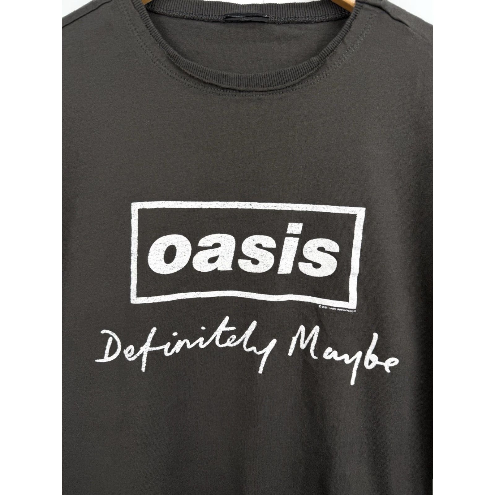 Vintage VINTAGE Oasis Definitely Maybe T-Shirt Mens M Gray 1990s 2000s Liam Gallagher T-Shirt Size US M / EU 48-50 / 2 - 4 Thumbnail