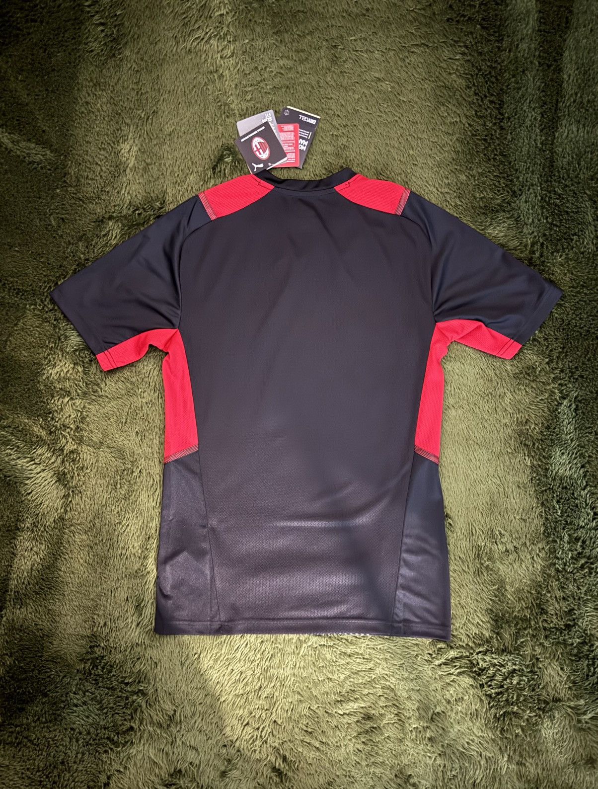 Puma [S] Puma AC Milan DRYCELL Performance Training Jersey Size US S / EU 44-46 / 1 - 7 Thumbnail