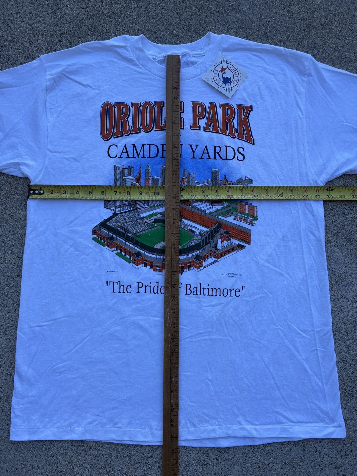 MLB Vintage 1996 Delta “The Pride of Baltimore” T-Shirt Size XL Size US XL / EU 56 / 4 - 6 Thumbnail