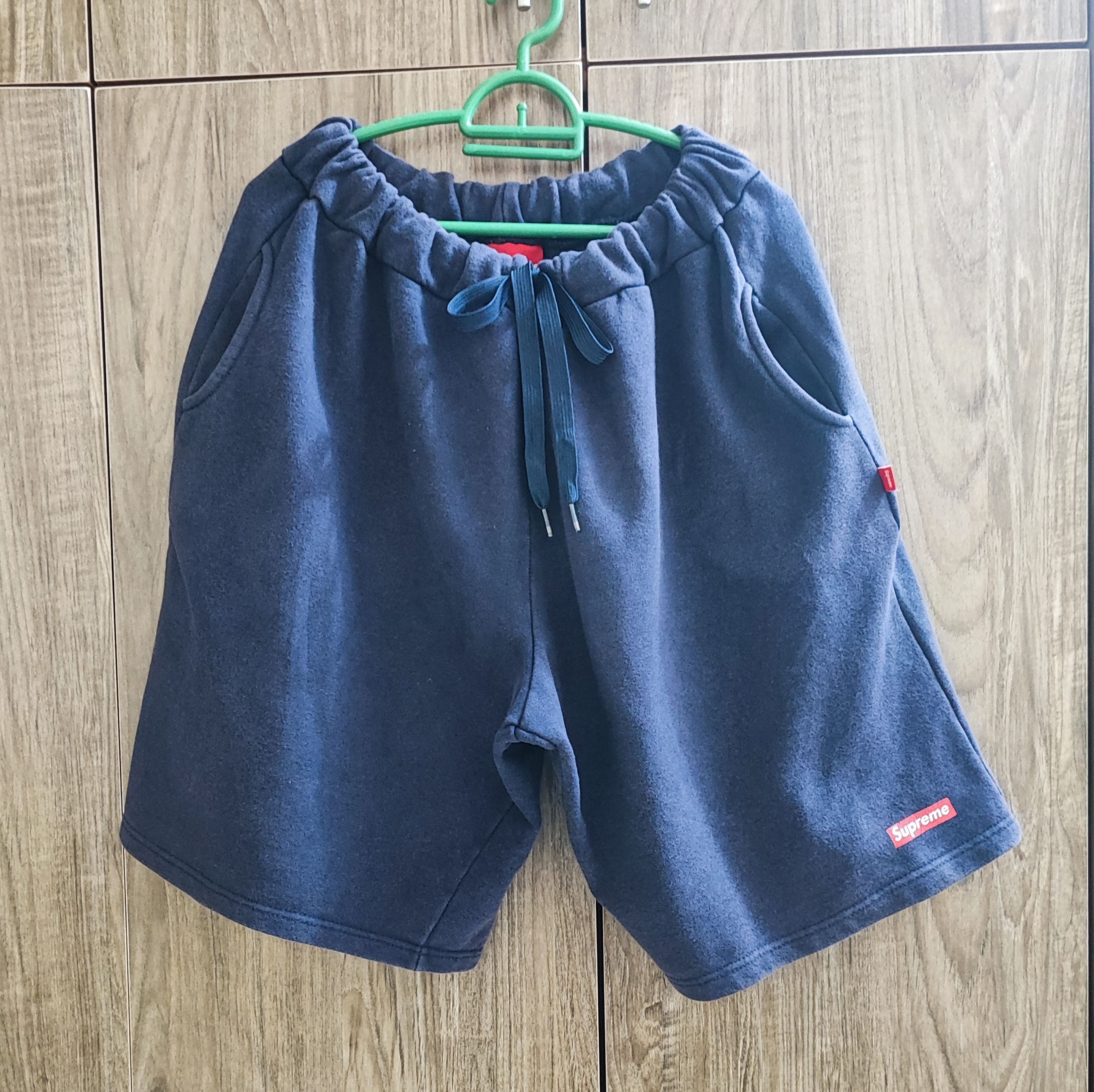 Supreme × Vintage vintage Y2K Supreme box Sweatshort Pants Size US 33 - 2 Thumbnail