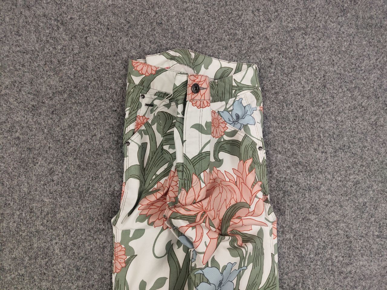 G-Star G-star raw Pharrell 5622 3d tapered flowers Boyfriend Jeans Size US 30 / EU 46 - 4 Thumbnail